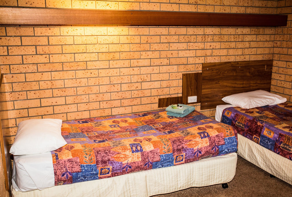 Tumut Valley Motel Pet Friendly Exterior foto
